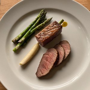 Chausson à la viande et aux asperges