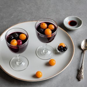 Compote pêche cassis