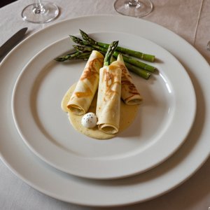 Crêpes aux asperges sauce mornay