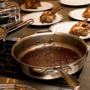 Cailles aux échalotes et champignons