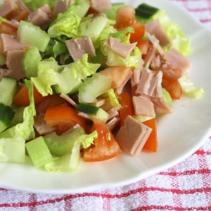 Salade concombre poulet