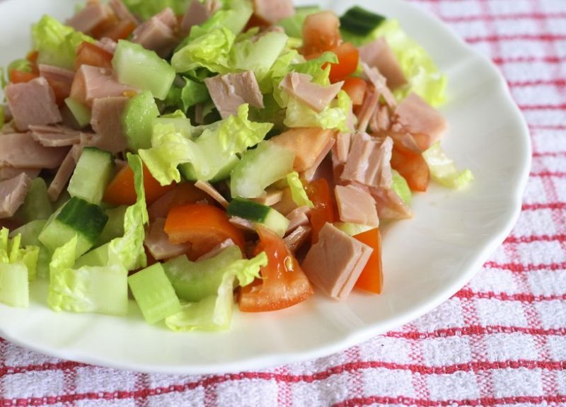 Salade concombre poulet